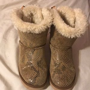 ⚡️flash sale⚡️ Bailey Bow Uggs